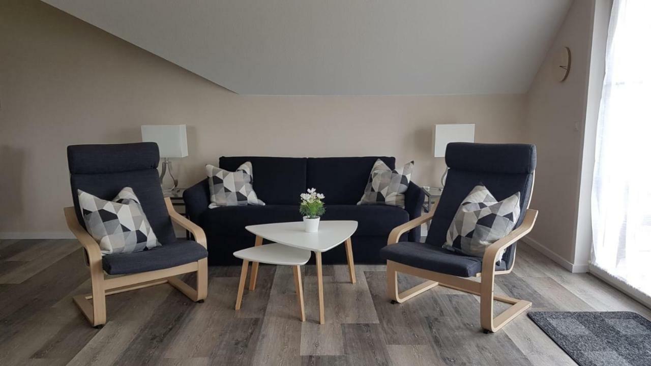 Ferienapartment Wiese & Meer Auf Ruegen Neddesitz エクステリア 写真