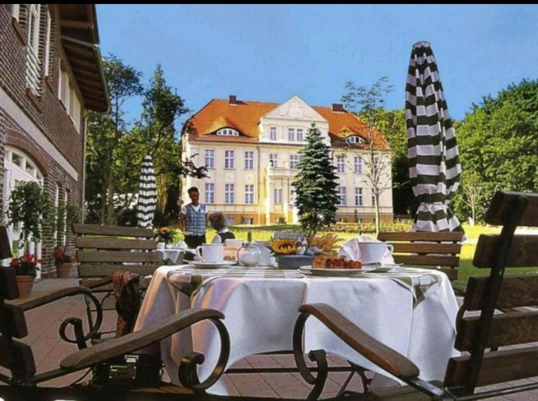 Ferienapartment Wiese & Meer Auf Ruegen Neddesitz エクステリア 写真