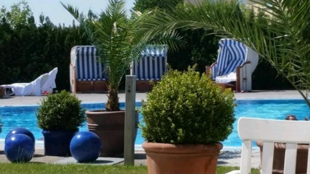 Ferienapartment Wiese & Meer Auf Ruegen Neddesitz エクステリア 写真