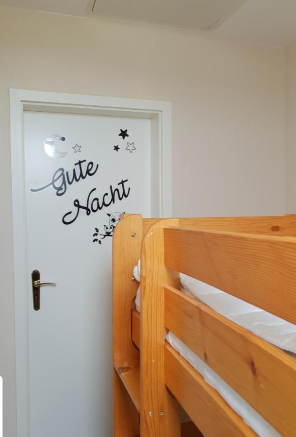 Ferienapartment Wiese & Meer Auf Ruegen Neddesitz エクステリア 写真